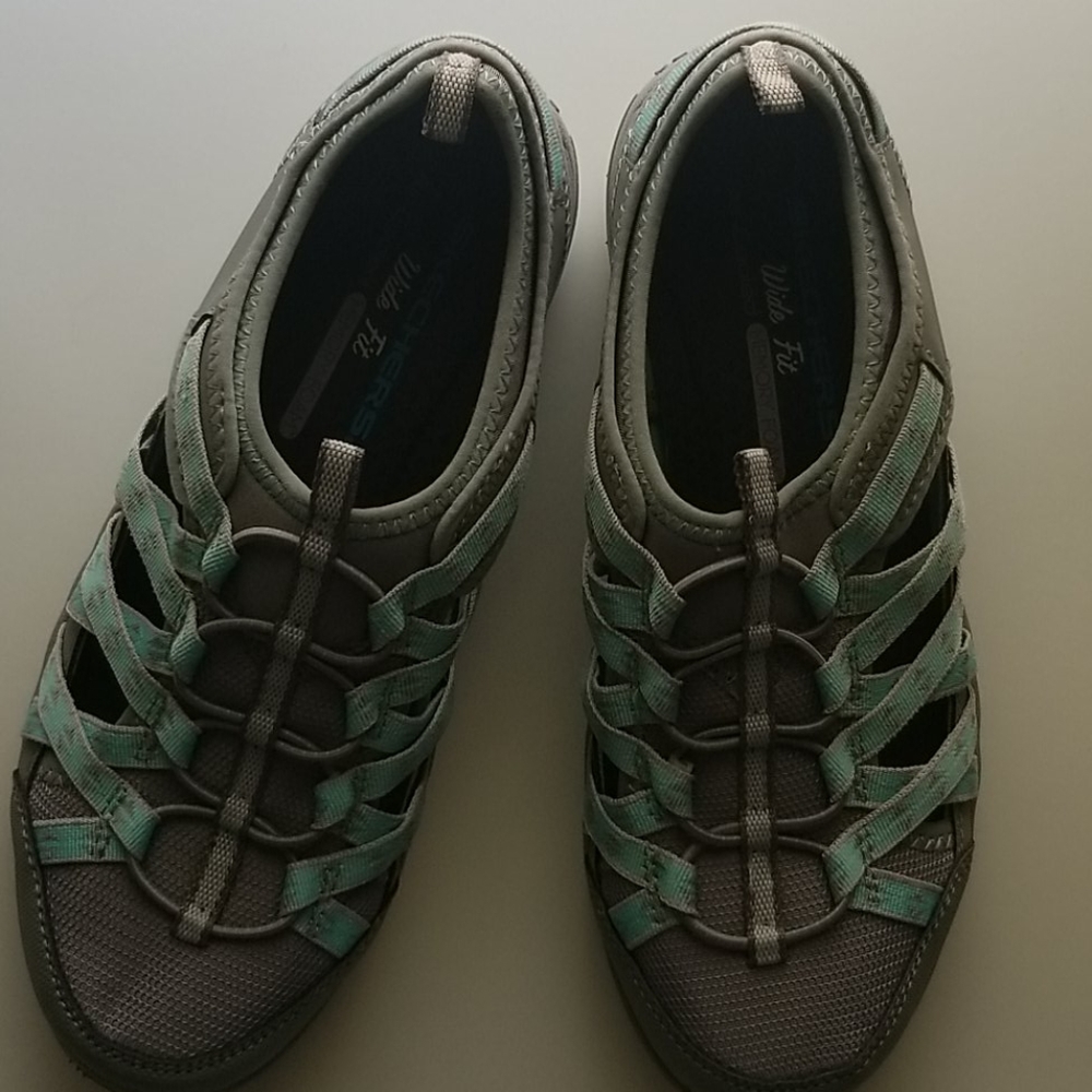 Comfort shoes by Skechers